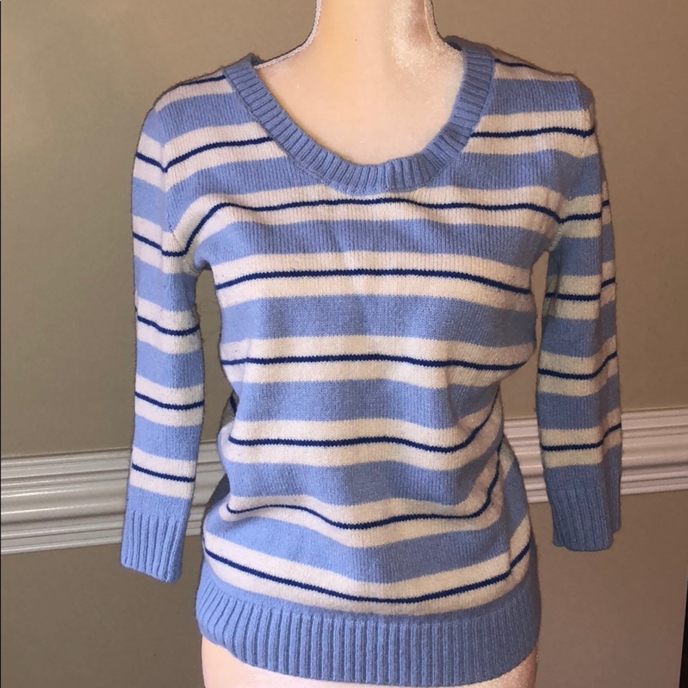 Small Gap Blue 3/4 Sleeve Sweater